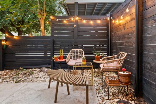 b-2005 Pennsylvania Ave, Austin, TX, 78702-2213 | Card Image