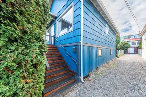 40 Irwin St, Nanaimo, BC, V9R4X1 | Card Image