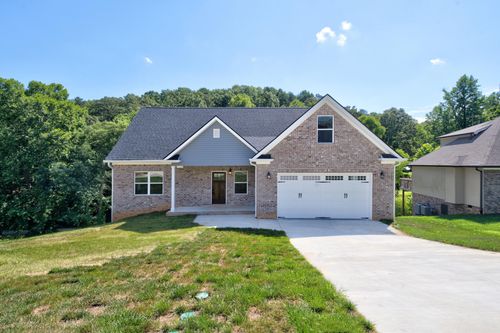 611 Sunset Valley Dr, Soddy Daisy, TN, 37379-4075 | Card Image