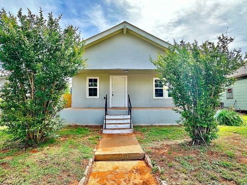 1004 Oak St, Sweetwater, TX, 79556-3216 | Card Image