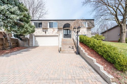 2483 Yarmouth Cres, Oakville, ON, L6L2M9 | Card Image