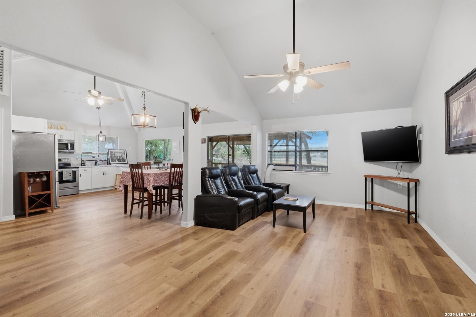 Residential in Lakehills 4