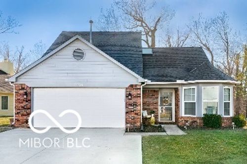 5834 Cross Bridge Cir, Plainfield, IN, 46168-9300 | Card Image