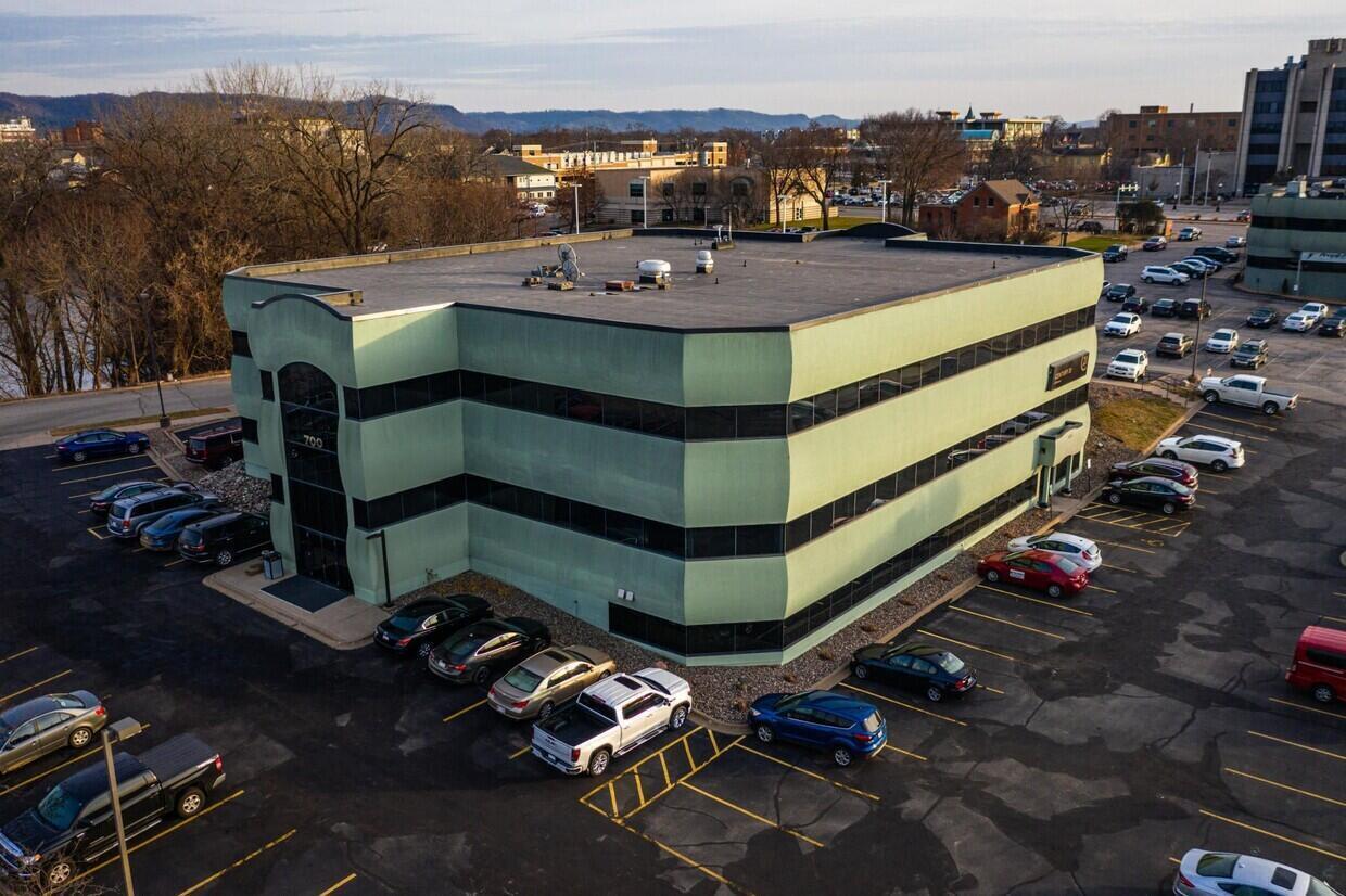 Commercial Lease in La Crosse 4