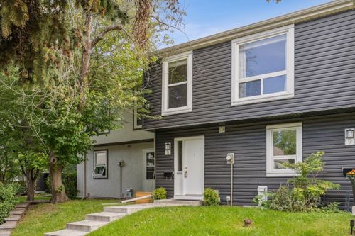 8-11407 Braniff Road Sw, Calgary, AB, T2W1C5 | Card Image