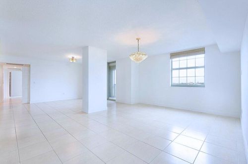 apt-700-610 Clematis St, West Palm Beach, FL, 33401-5324 | Card Image