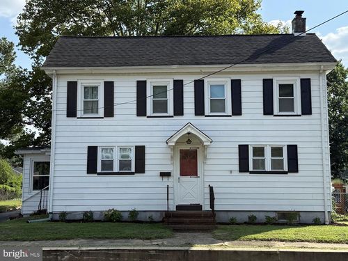 110 Franklin St, SWEDESBORO, NJ, 08085-1236 | Card Image