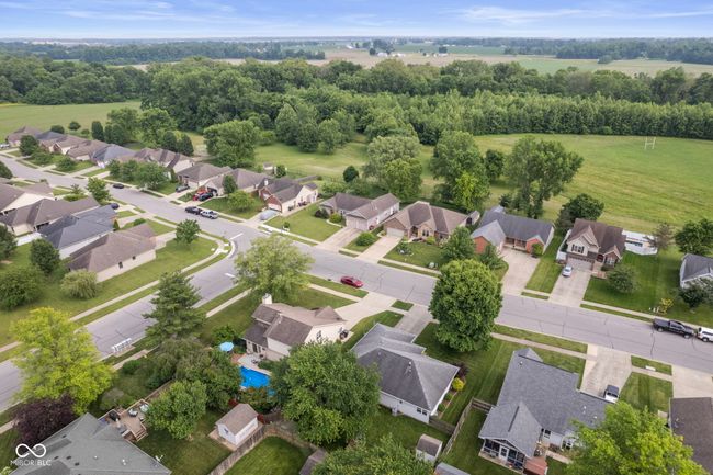 aerial perspective of suburban area | Image 40