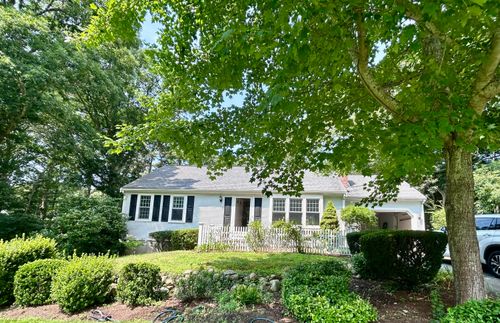 840 Route 6a, Yarmouth Port, MA, 02675-2045 | Card Image