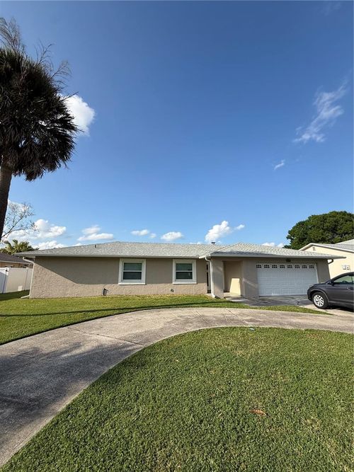 1809 Paradise Dr, Kissimmee, FL, 34741-2013 | Card Image