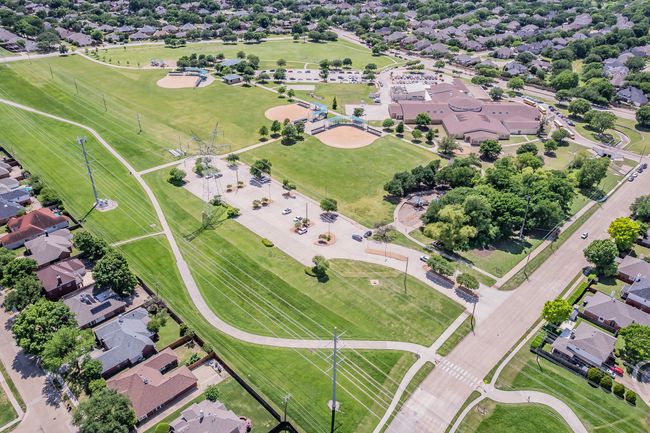 Aerial view with a residential view | Image 5