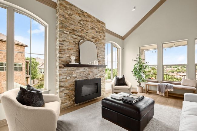 2502 Highland Trl, House other with 5 bedrooms, 5 bathrooms and 3 parking in Leander TX | Image 6