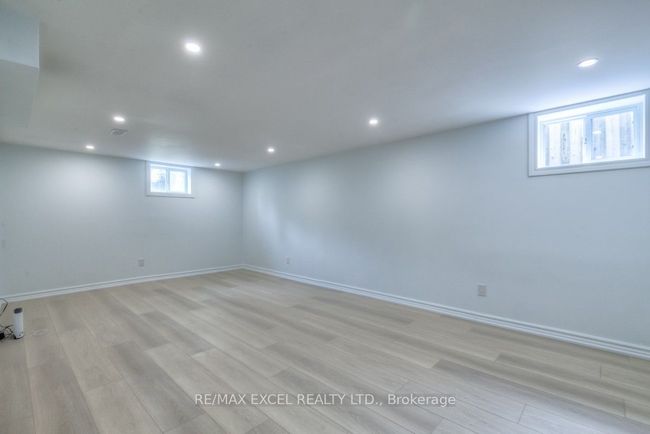 663 Lakeview Ave, House other with 5 bedrooms, 2 bathrooms and 3 parking in Oshawa ON | Image 34