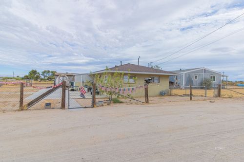814 &amp; 815 E Coral Ave, Ridgecrest, CA, 93555 | Card Image