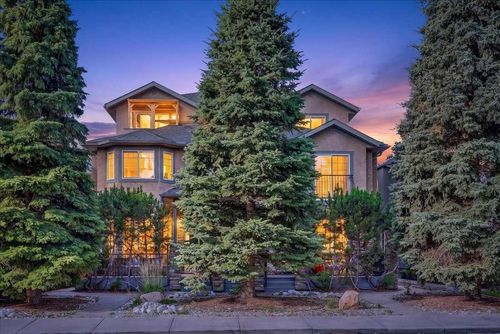 2-3421 5 Ave Nw, Calgary, AB, T2N0V5 | Card Image