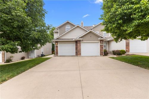 10660 E 46th Ter, Kansas City, MO, 64133-3776 | Card Image