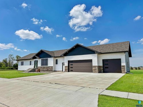 418 W 5th St Street, Freeman, SD, 57029 | Card Image