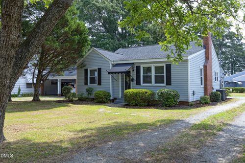 907 S 2nd St, Smithfield, NC, 27577-4216 | Card Image