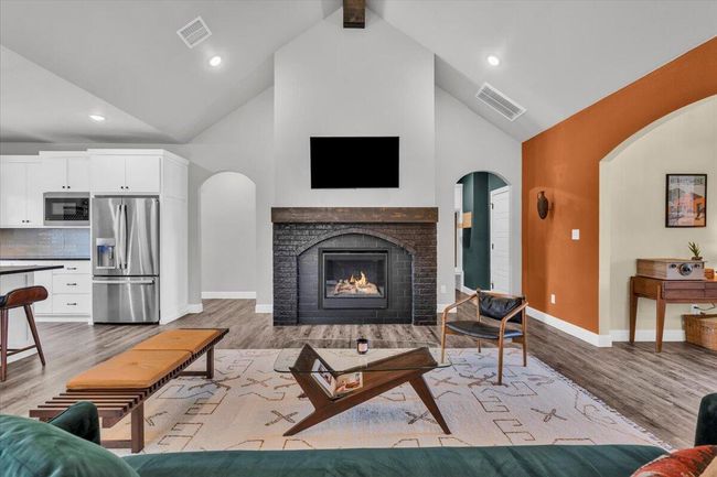 6803 52 Nd St, House other with 3 bedrooms, 2 bathrooms and null parking in Lubbock TX | Image 9