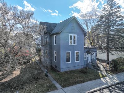 288 Hanover Street, Home with 5 bedrooms, 2 bathrooms and null parking in Meriden CT | Image 1