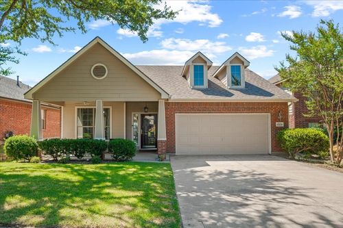 10437 Bradshaw Dr, Fort Worth, TX, 76108-6962 | Card Image
