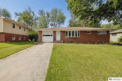 6021 Lexington Ave, Lincoln, NE, 68505-1168 | Card Image