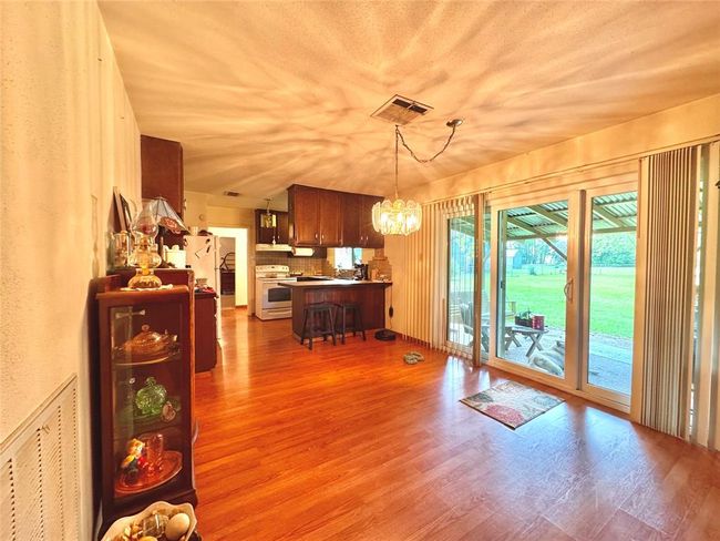 Dining and Kitchen | Image 7