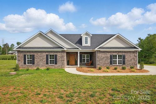 3013 Isle Ln, Monroe, NC, 28110-0692 | Card Image