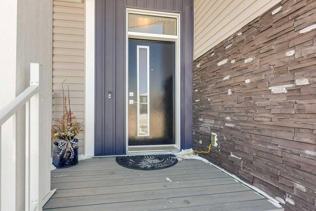 5421 Vista Trail, Home with 3 bedrooms, 2 bathrooms and 2 parking in Blackfalds AB | Image 4