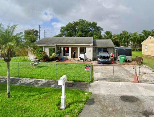 9528 Little River Blvd, Miami, FL, 33147-2630 | Card Image