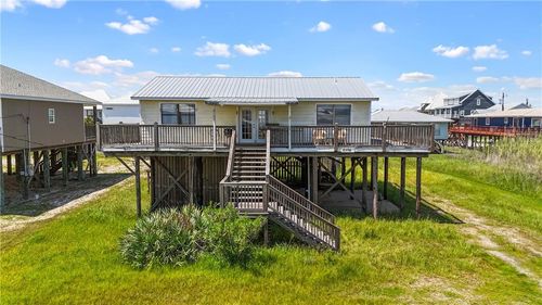 2104 Bienville Blvd, Dauphin Island, AL, 36528-4216 | Card Image