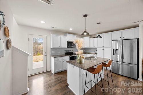 717 Lexington Dr, Albemarle, NC, 28001-8209 | Card Image