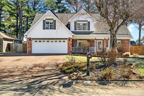 105 Foxrun Cv, Jacksonville, AR, 72076-2117 | Card Image