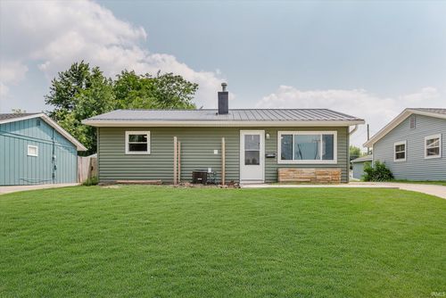 509 N Crescent Dr, Frankfort, IN, 46041-2237 | Card Image