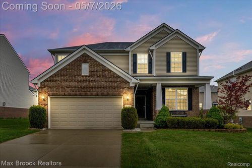 29926 Autumn Gold Dr, New Hudson, MI, 48165-8128 | Card Image