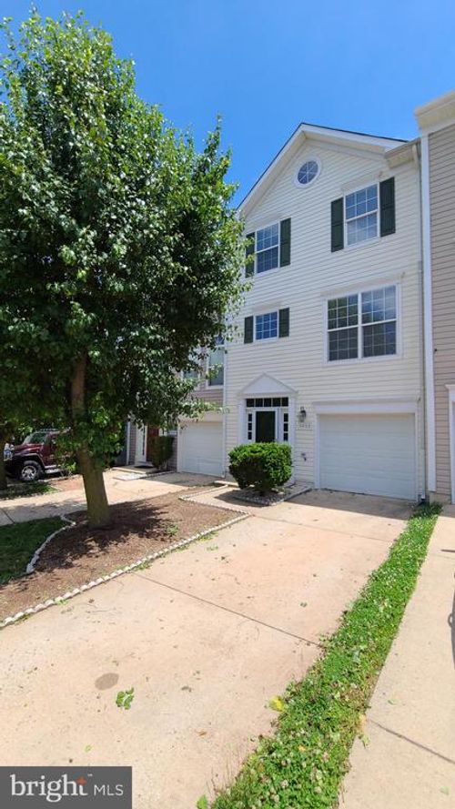 9203 Acer Ln, MANASSAS, VA, 20110-8916 | Card Image