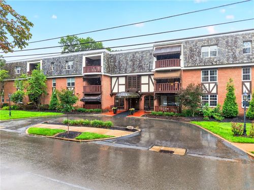 305-136 Centennial Ave, Sewickley, PA, 15143-1225 | Card Image