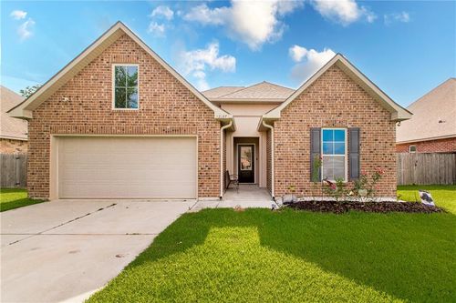 42087 Wood Ave, Ponchatoula, LA, 70454-4113 | Card Image