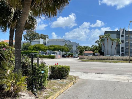 apt-401-1750 N Congress Ave, West Palm Beach, FL, 33401-8214 | Card Image
