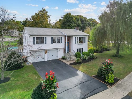 8 Oriole Dr, Feeding Hills, MA, 01030-1251 | Card Image