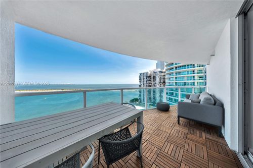 1907-2101 Brickell Ave, Miami, FL, 33129-2128 | Card Image