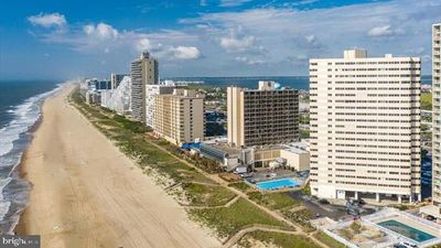 909 - 10300 Coastal Highway, Condo with 2 bedrooms, 2 bathrooms and null parking in OCEAN CITY MD | Image 1