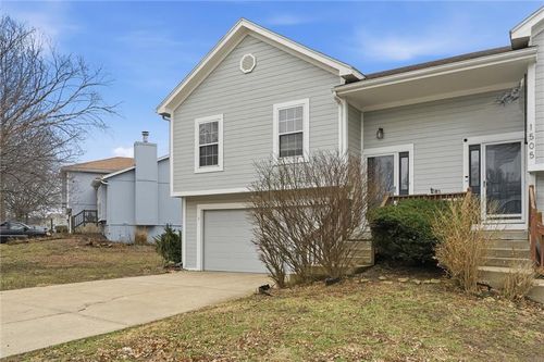 1507 123rd St, Olathe, KS, 66061-5868 | Card Image