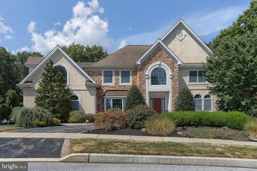 1002 Peggy Dr, HUMMELSTOWN, PA, 17036-9025 | Card Image