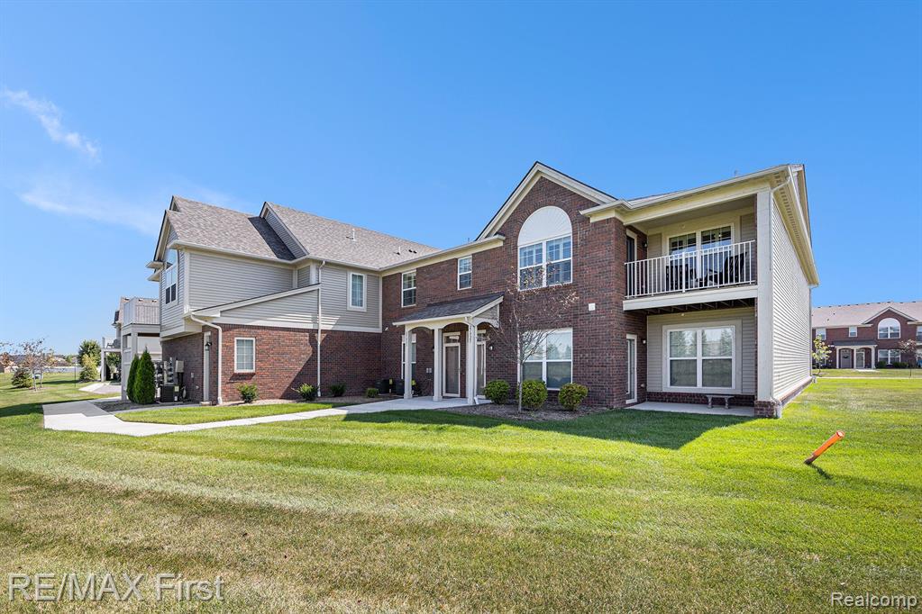 Andover Dr, Macomb, MI 48042 #1