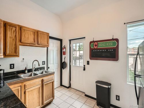 3310 N Gilpin St, Denver, CO, 80205-4016 | Card Image