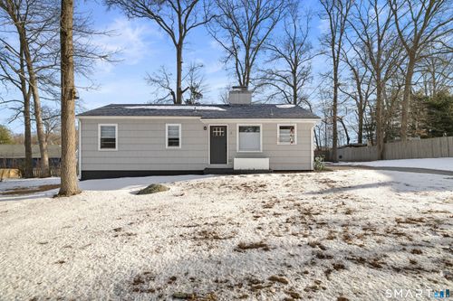 12 Beach Park Rd, Clinton, CT, 06413-2704 | Card Image