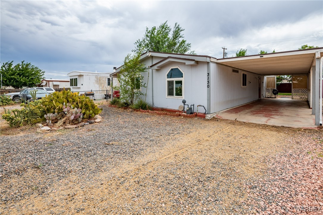 Lass Ave, Kingman, AZ 86409