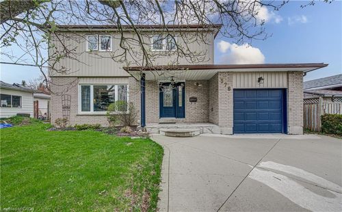 376 Willow St, Stratford, ON, N5A3B7 | Card Image