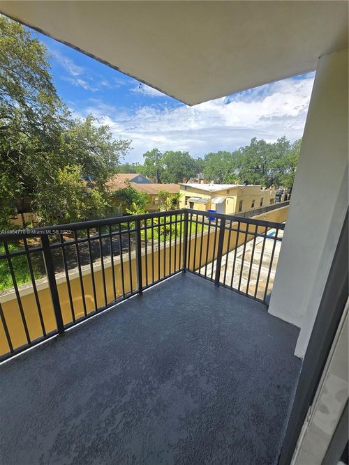 apt-202-2647 Nw 25th Ave, Miami, FL, 33142-6676 | Card Image
